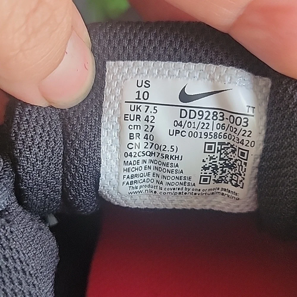 Nike Flex Black and Pink Shoes - Picture 4 of 6